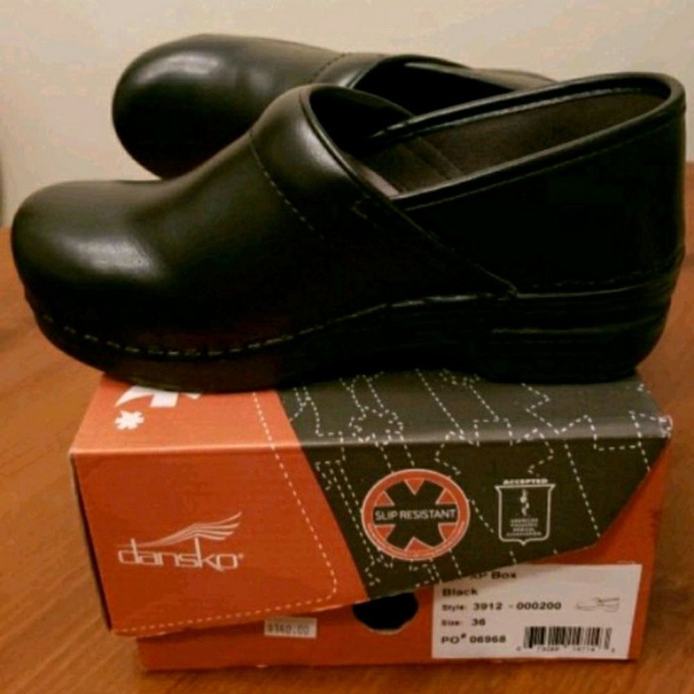 Womens Dansko Pro XP Black shoes